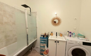 Salle de bain Location appartement 4 pièces 75 m² Rochefort